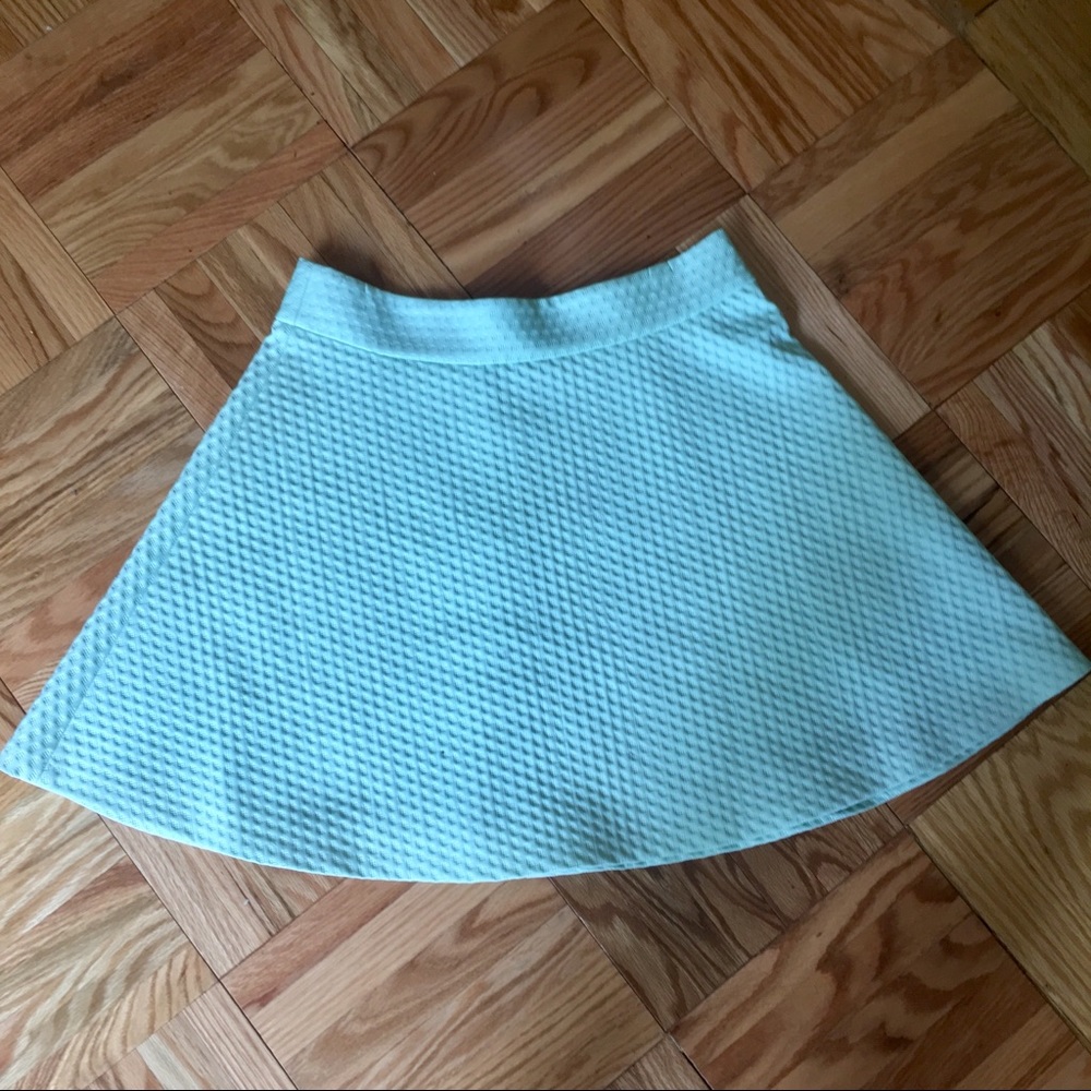 Banana Republic Mint Green Textured skirt size 4